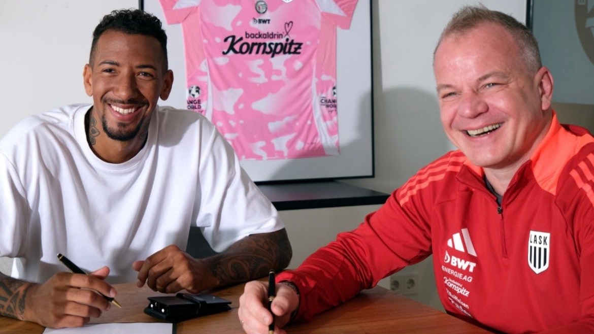 LASK-Geschäftsführer Siegmund Gruber und Jerome Boateng. 