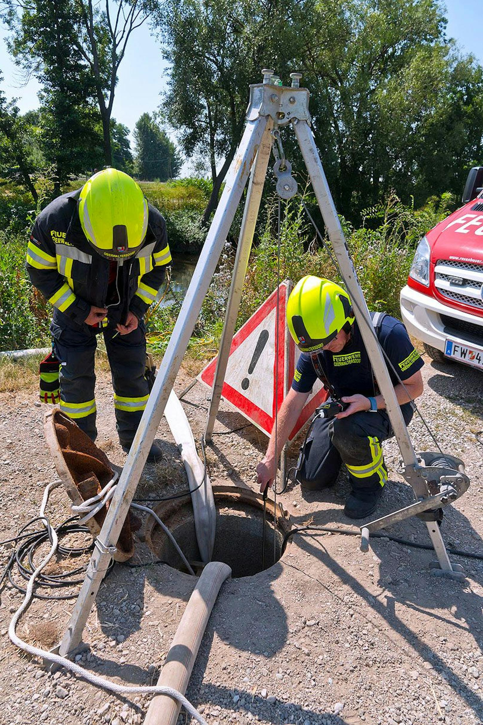 Die Feuerwehr stand stundenlang im Einsatz.