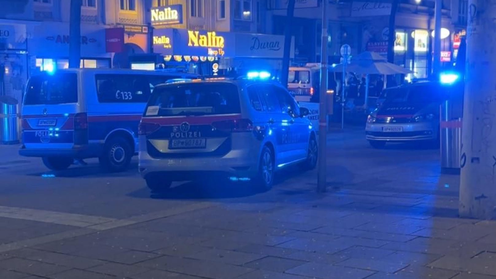 Er befindet sich seither in Polizeigewahrsam.