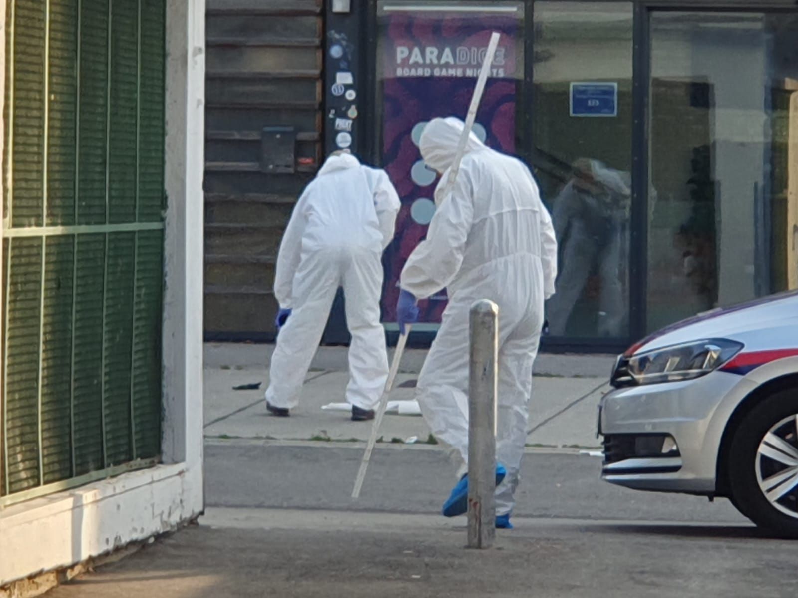 Die Tatortsicherer am Werk am Yppenplatz.