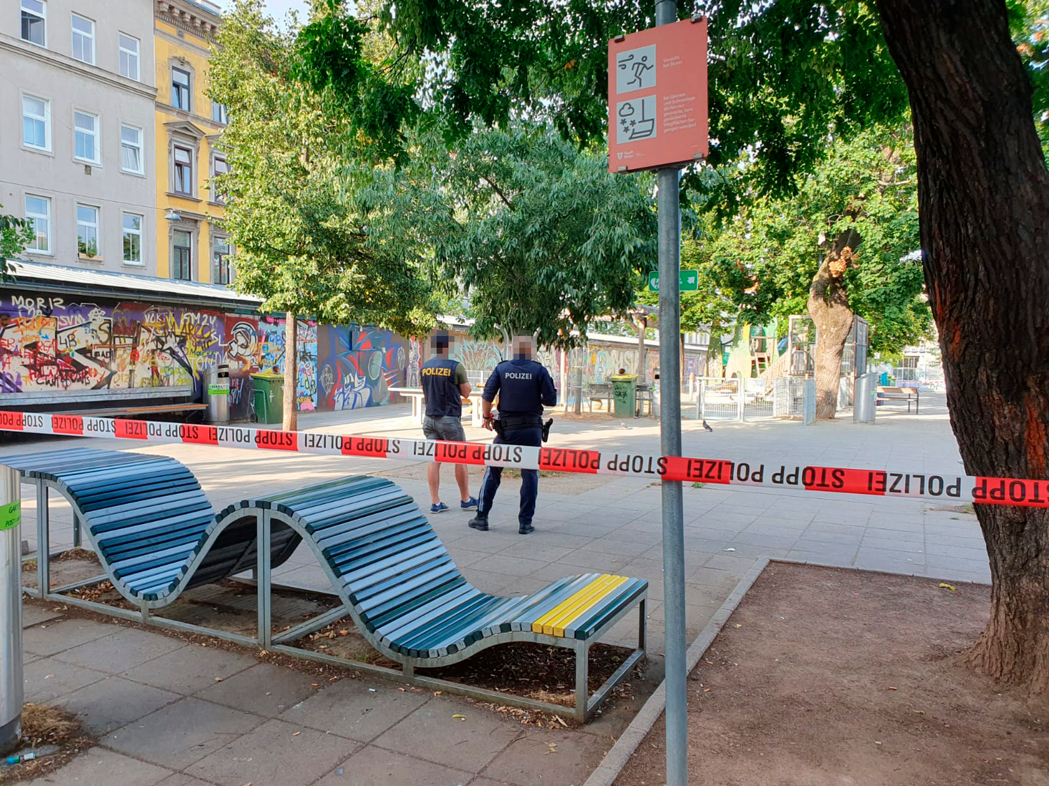 Das Areal um den Tatort wurde großräumig abgesichert.