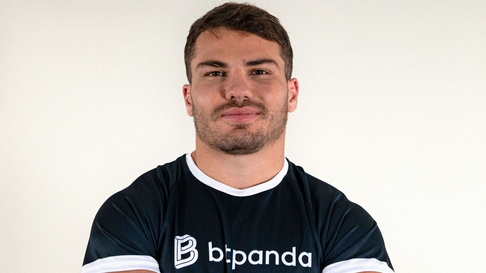 Rugbyspieler Antoine Dupont wird Bitpanda-Botschafter.