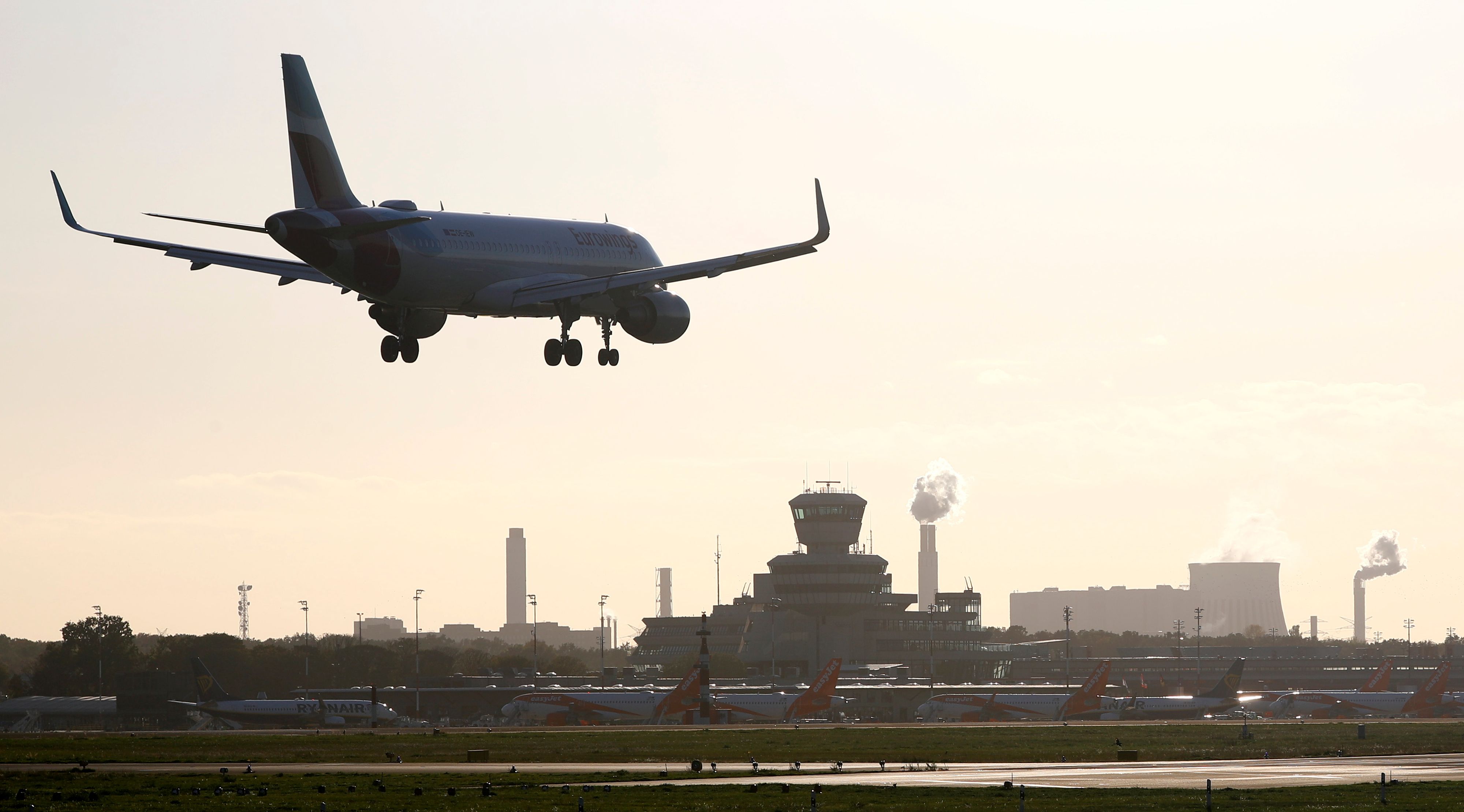 Ein Flugzeug von Berlin nach Manchester musste am 15. Juli 2024 nach 15 Minuten wieder umkehren und notlanden. (Symbolbild)