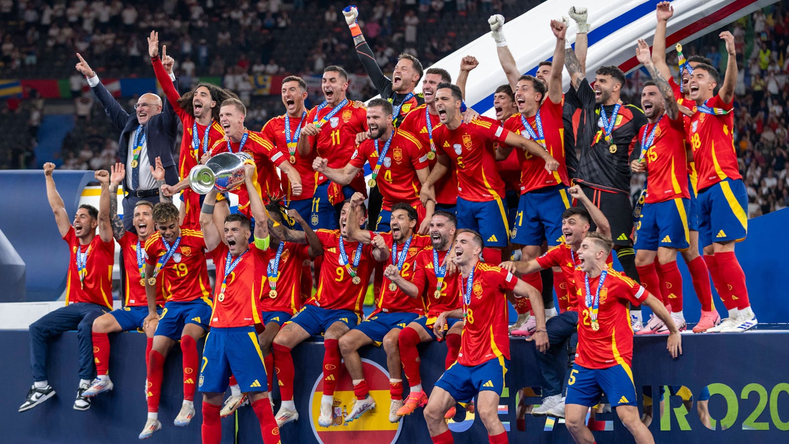 28 Siege! Spanische Teams in Final-Spielen unschlagbar