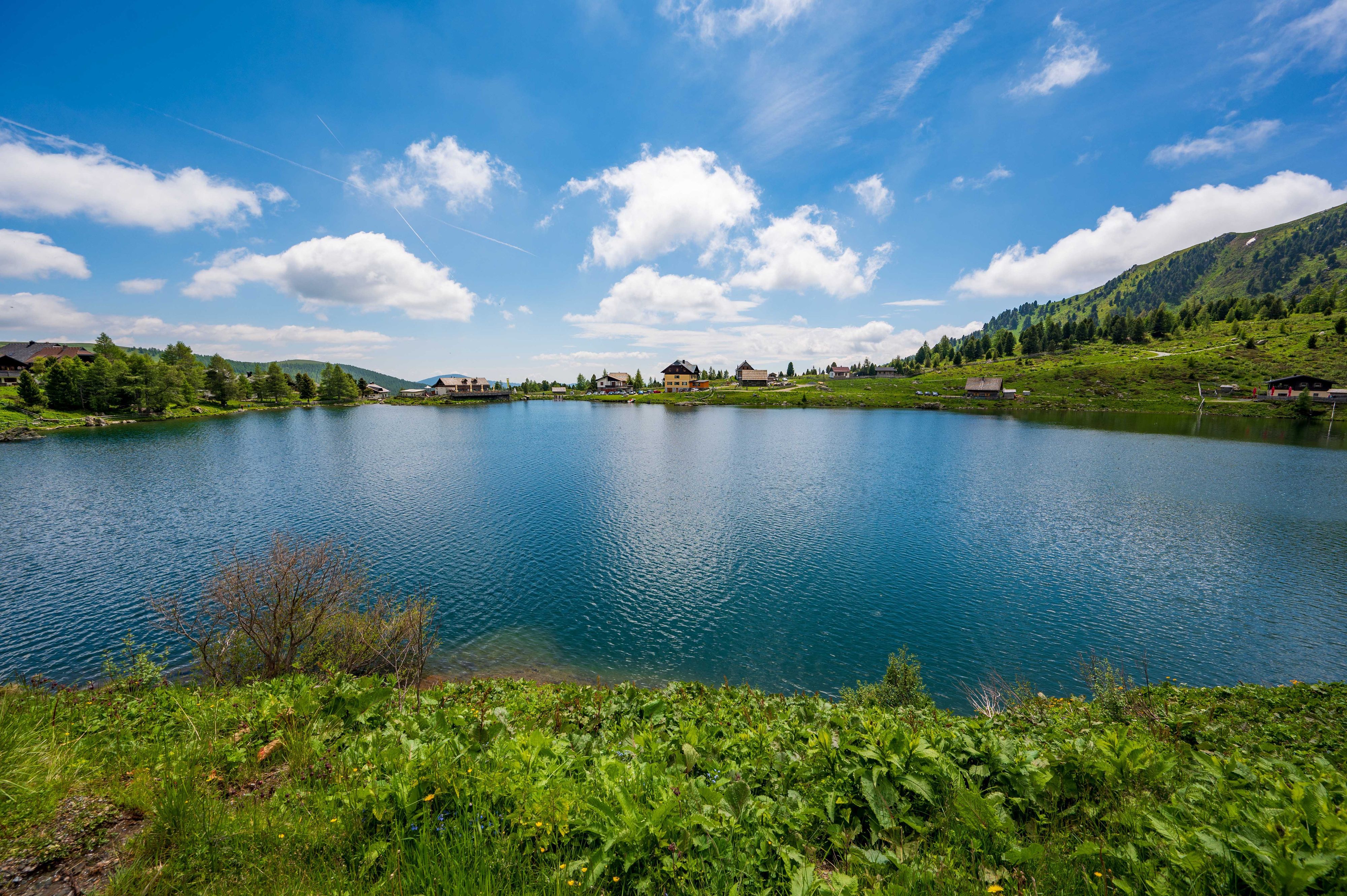 Die Wassertemperatur in den heimischen Seen liegt heuer weit über dem Durchschnitt. (Symbolbild)