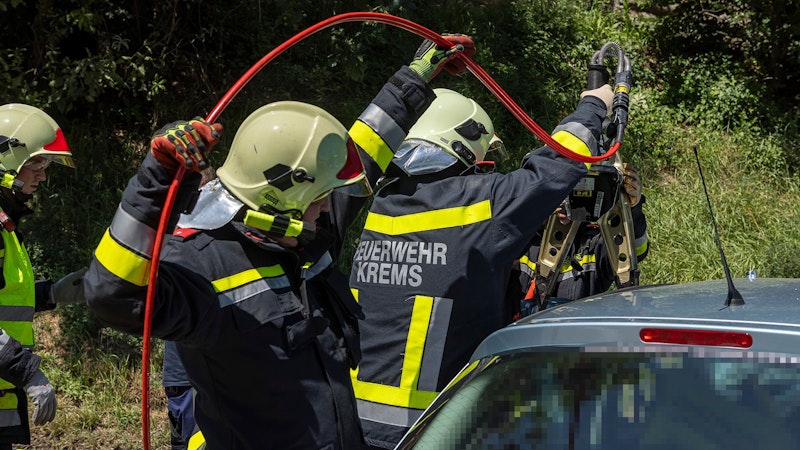 Tödlicher Verkehrsunfall auf der B3 zwischen Stein und Tothenhof
