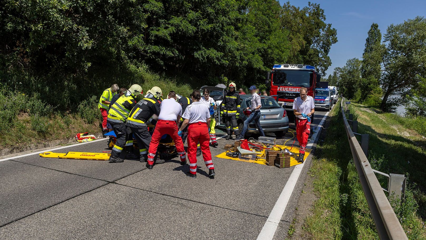 Tödlicher Verkehrsunfall auf der B3 zwischen Stein und Tothenhof