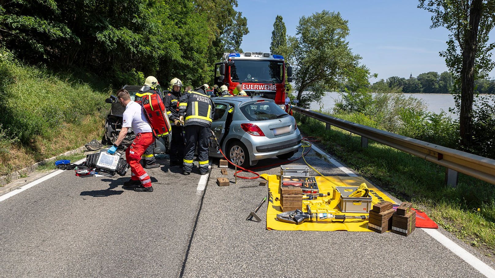 Tödlicher Verkehrsunfall auf der B3 zwischen Stein und Tothenhof