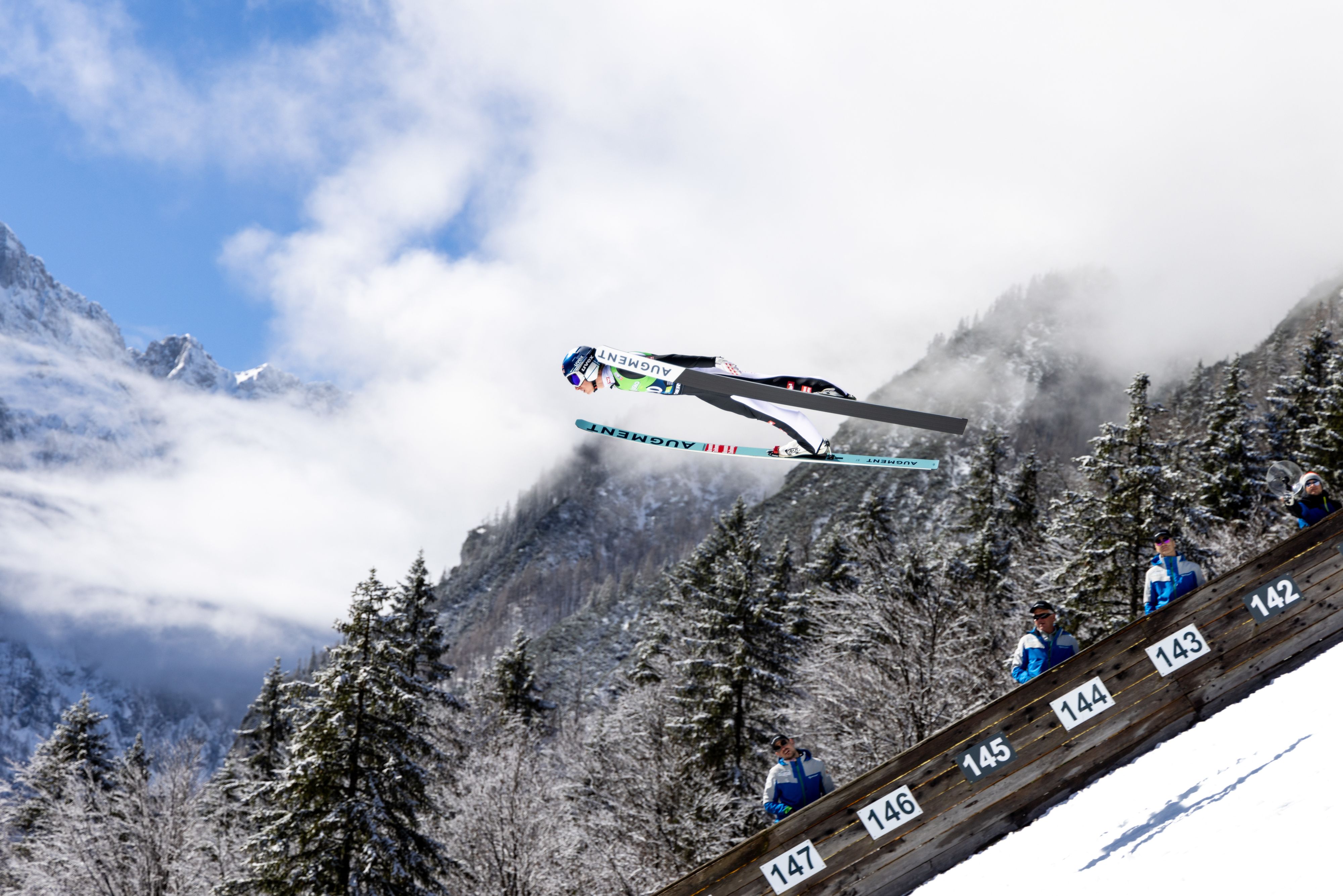 Daniel Tschofenig muss die Vorbereitung abbrechen.