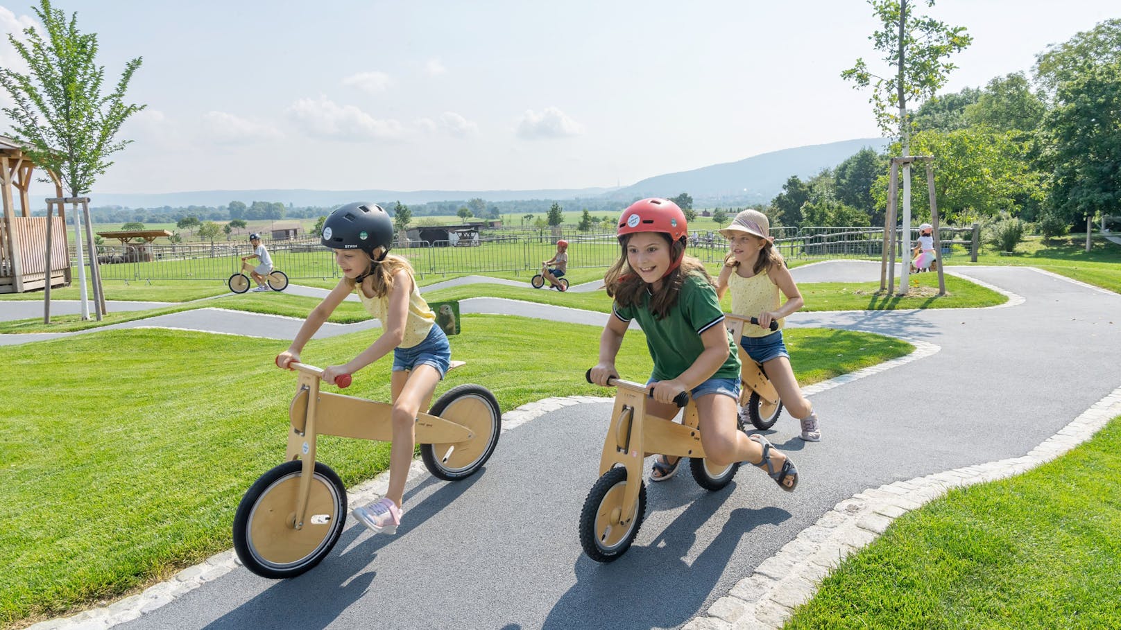 Laufradparcours für Kinder auf Schloss Hof