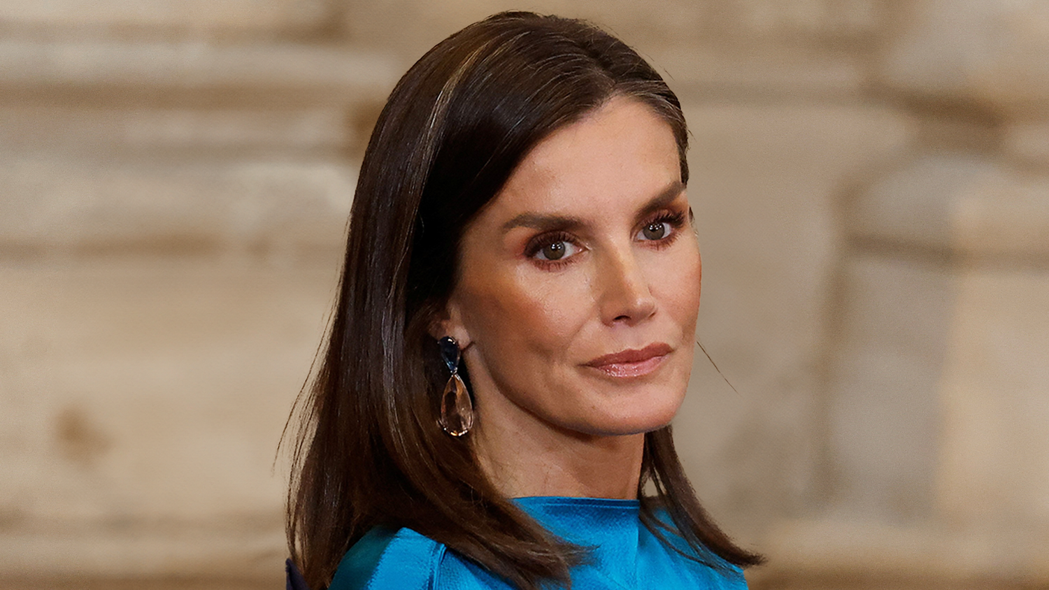 Die spanische Königin Letizia sieht sich mit dem Vorwurf konfrontiert, untreu zu leben.