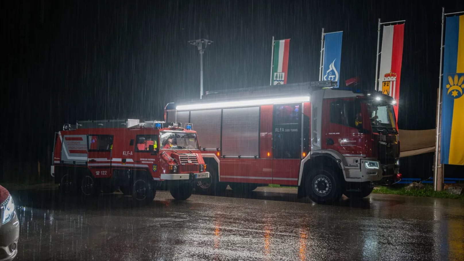 Die Polizei und die Feuerwehren Windischgarsten und Rosenau am Hengstpass wurden Dienstagnacht zu einer Personensuche alarmiert.