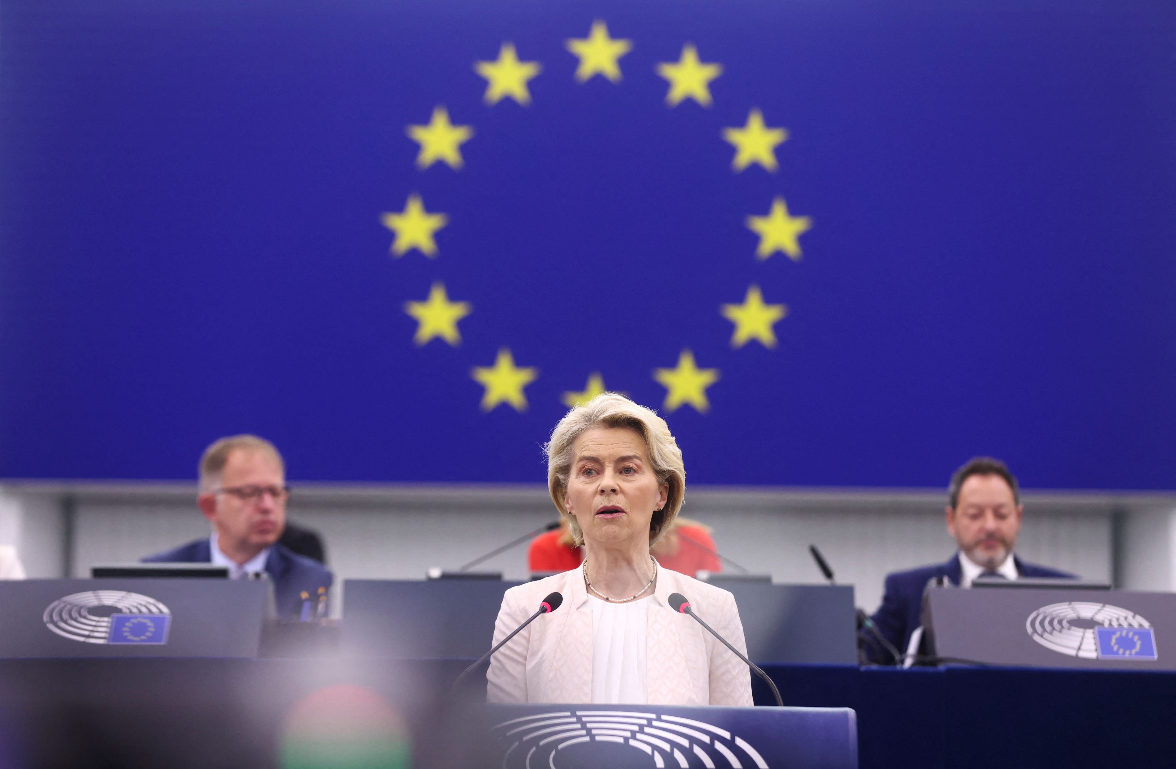 EU-Kommissionspräsidentin Ursula von der Leyen fordert die Mitgliedstaaten auf, ihre Verteidigungsausgaben deutlich zu erhöhen, um Europas Souveränität zu stärken.