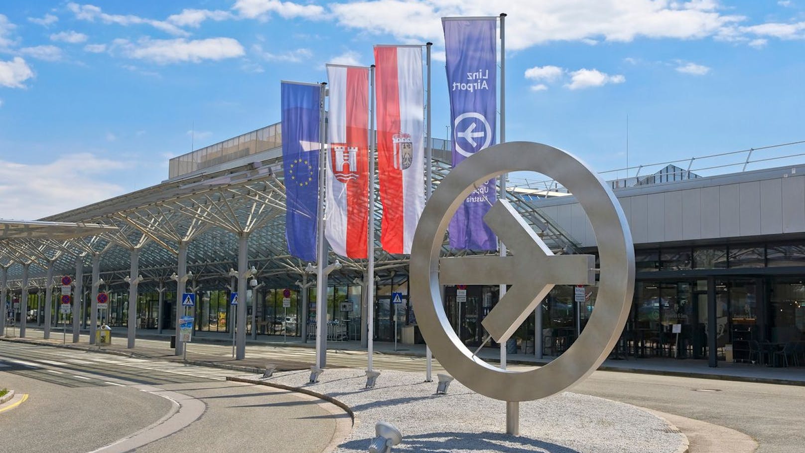 AUA nimmt Strecke Linz-Frankfurt wieder in Betrieb