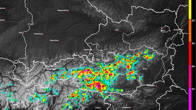 Gewitterzellen bringen am Donnerstag erneut kräftigen Regen in Teile des Landes. 