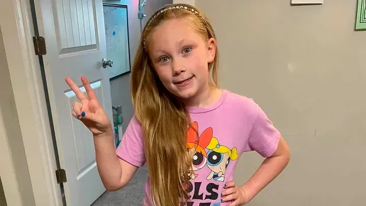 Piper Elliott wurde laut Anklage von ihrer eigenen Mutter ertränkt. Kurz vor dem Mord hatte sie ihrem im Krankenhaus liegenden Vater selbst gemalte Bilder geschenkt.