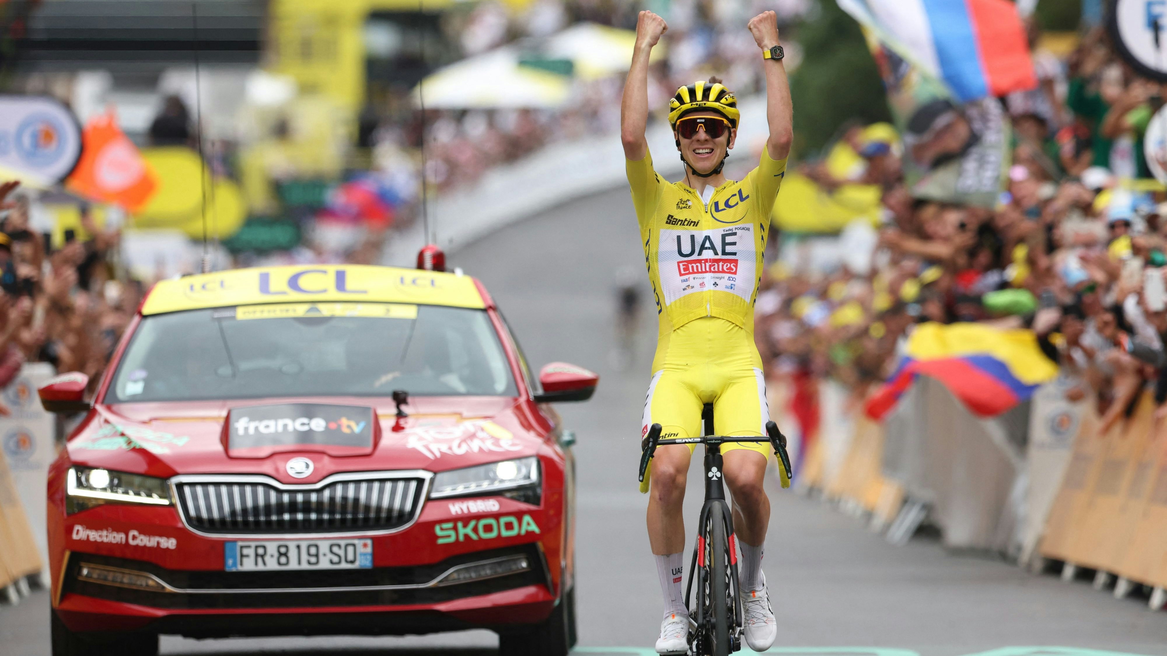 Der Slowene Tadej Pogacar gewinnt seine vierte Etappe bei der Tour de France 2024. 
