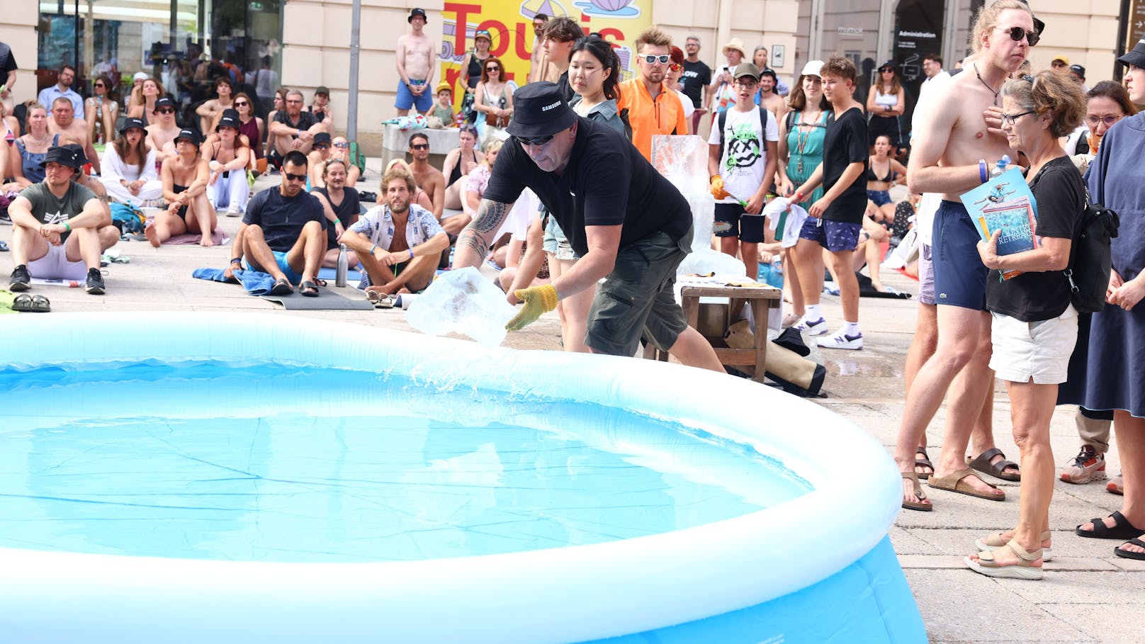 Das Wasser wurde auf vier Grad gekühlt.