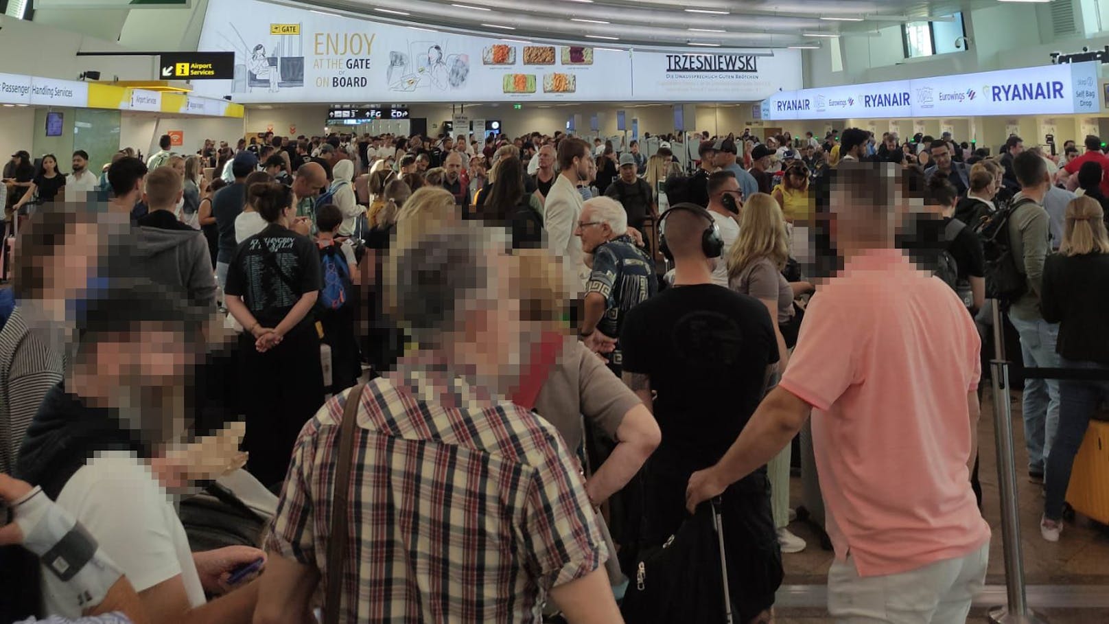 Weltweite System-Störung legt Wiener Airport lahm