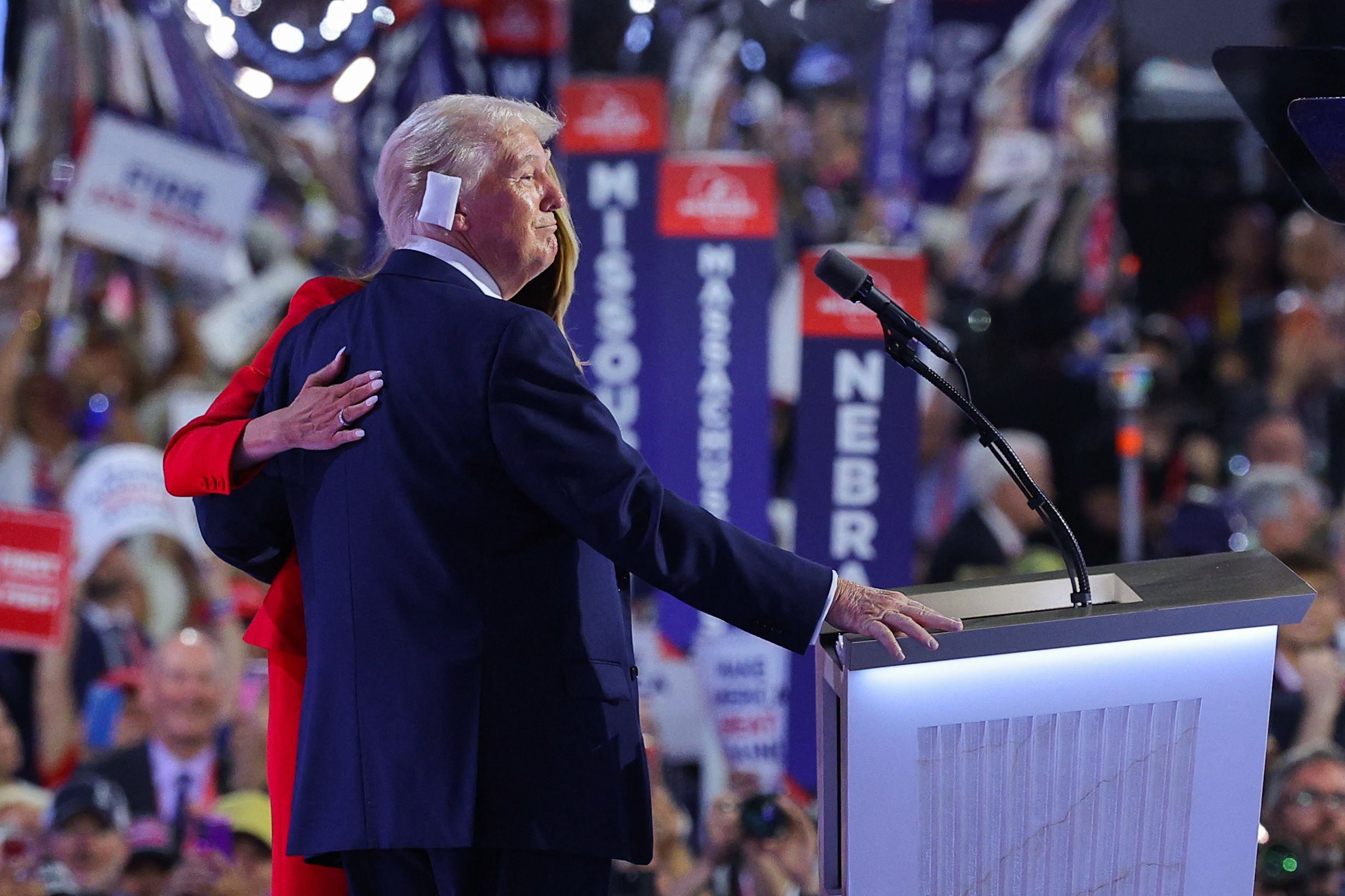 Donald Trump bei seiner ersten großen Rede nach dem Attentat, am Parteitag der Republikaner in Milwaukee, Wisconsin.