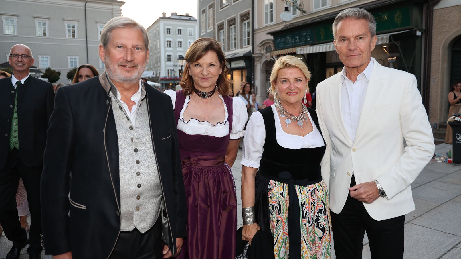 Genauso wenig wie EU-Kommissar Johannes Hahn, Susanne Riess-Hahn, Marlies Muhr und Alfons Haider
Foto (v.l.n.r.)