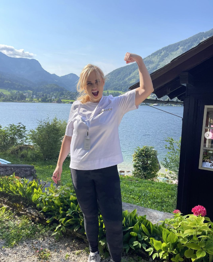 Rebel Wilson teilt ihre Urlaubseindrücke auf Instagram