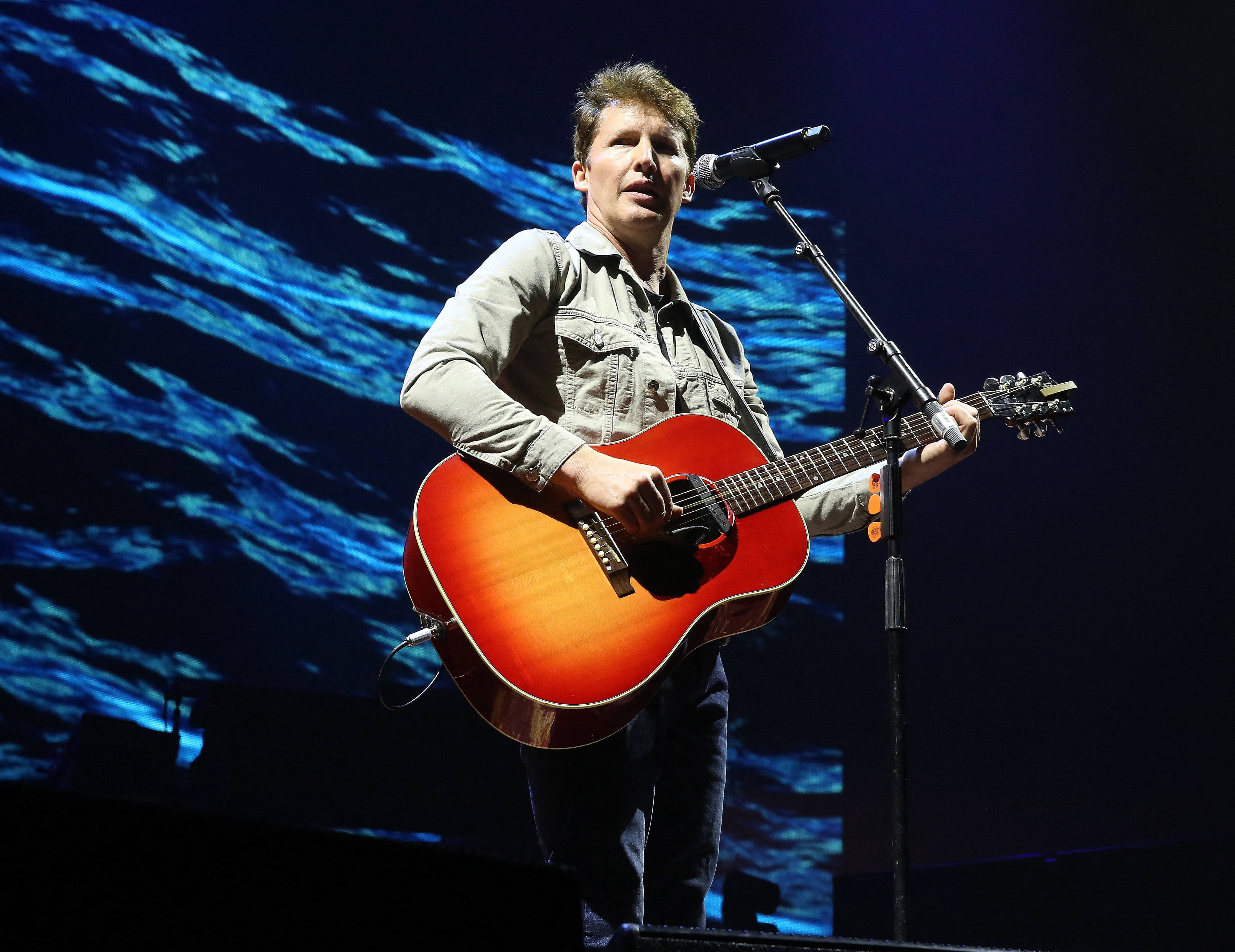 James Blunt kommt wieder nach Österreich und spielt am 30. Juli live in Mörbisch