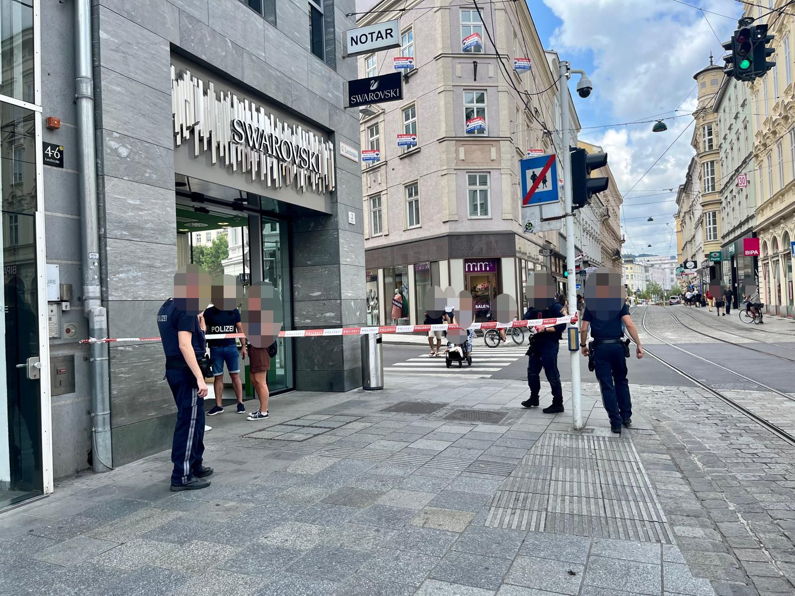 In dieser Filiale von Swarovski in der Linzer Innenstadt kam es zu einem Diebstahl. Der Verdächtige wurde gefasst.