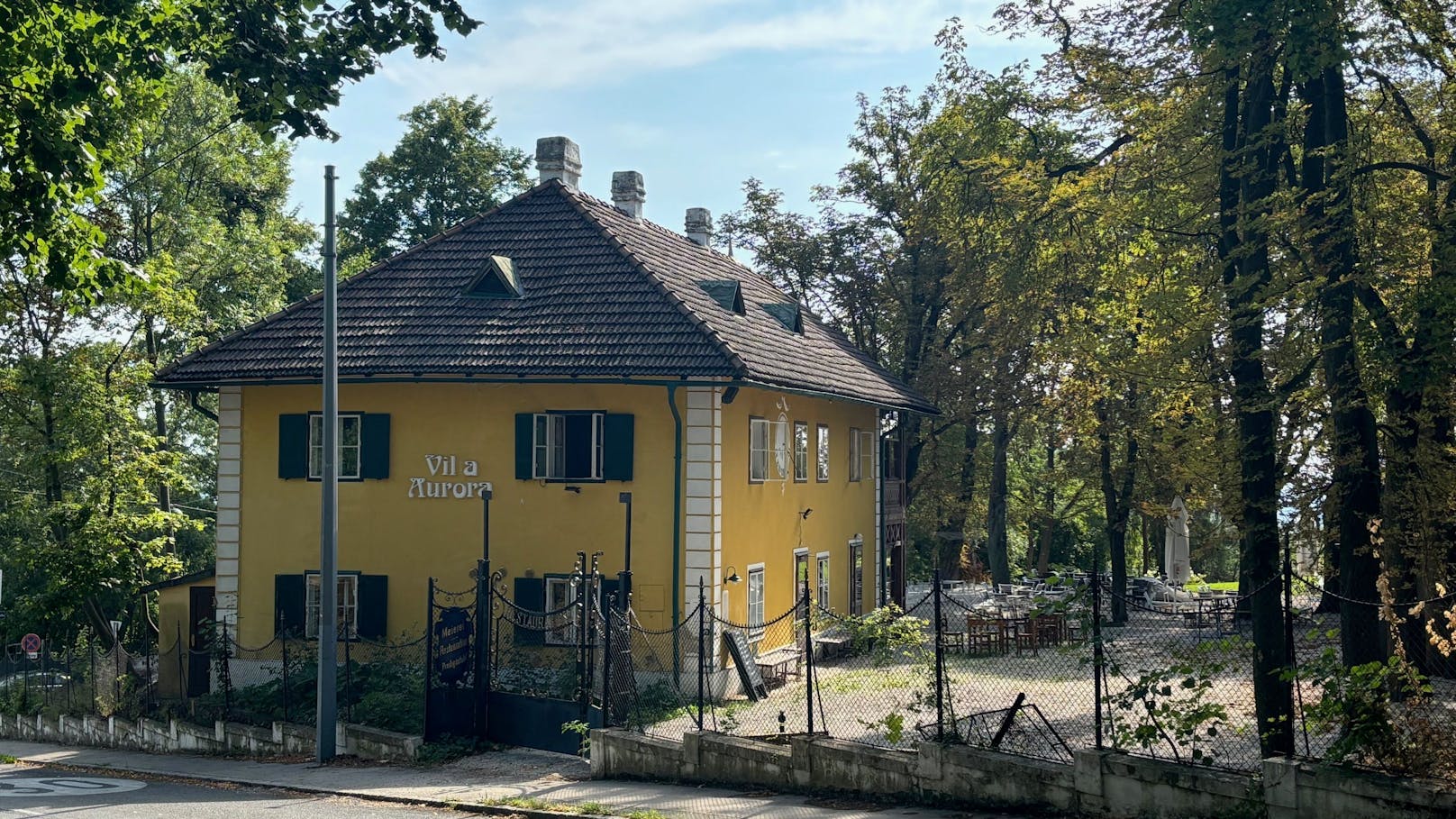 Kult-Lokal Villa Aurora – Tausende € Schaden für Gäste