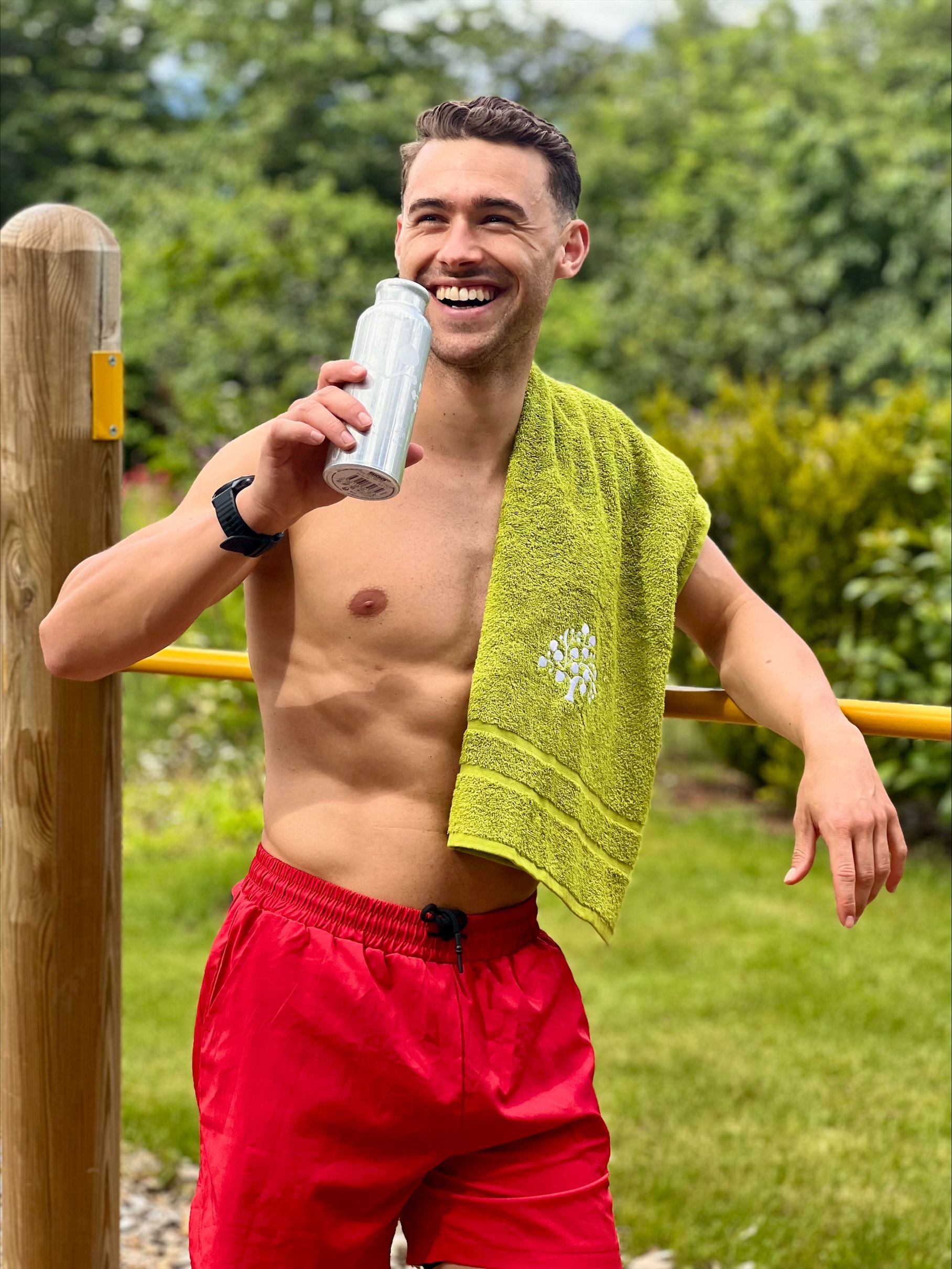 Alexander Höfler freut sich, dass er Bauchfett verloren hat