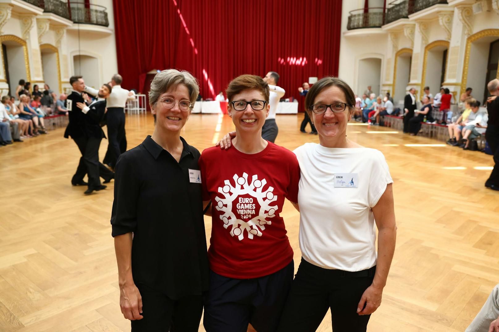 v.l.n.r.: Katharina, Sportdirektorin Bianca Gebhart, Katharina (Organisationsteam Dance Contest)