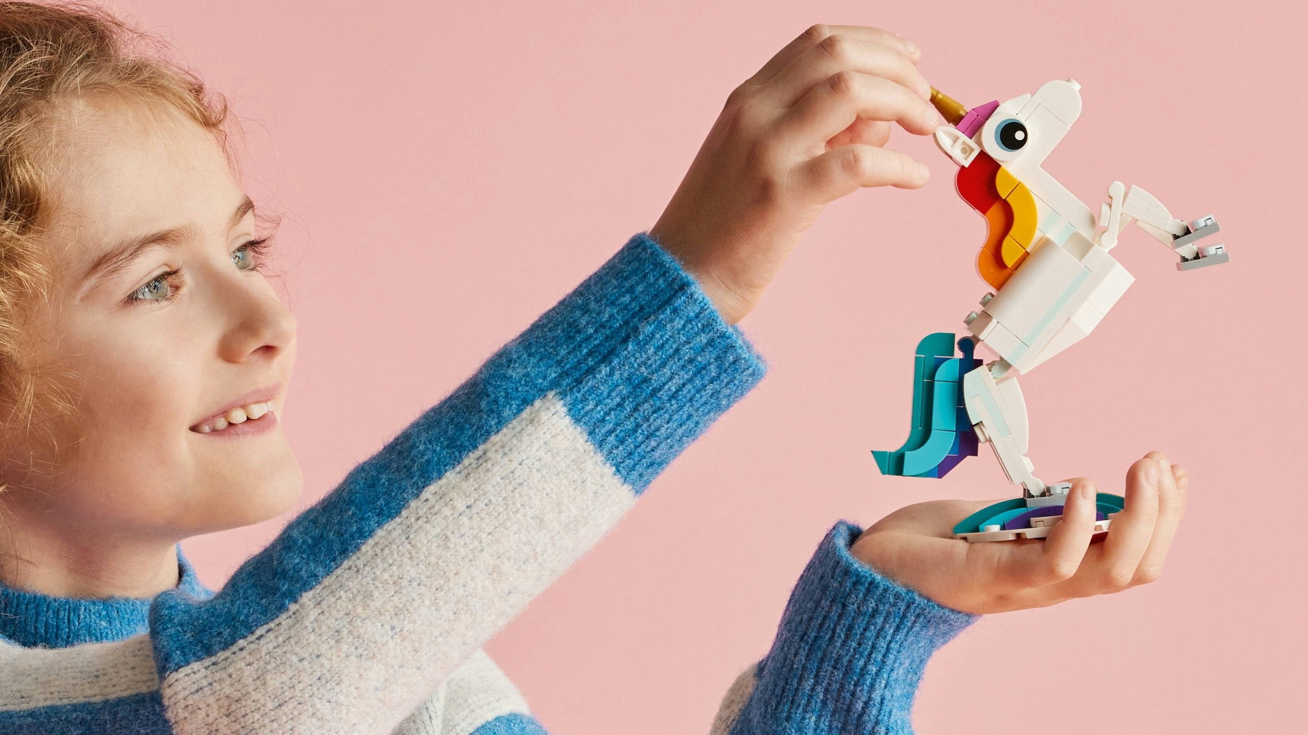 Zauberkräfte besitzt auch das LEGO Creator 3-in-1 Magisches Einhorn Set.