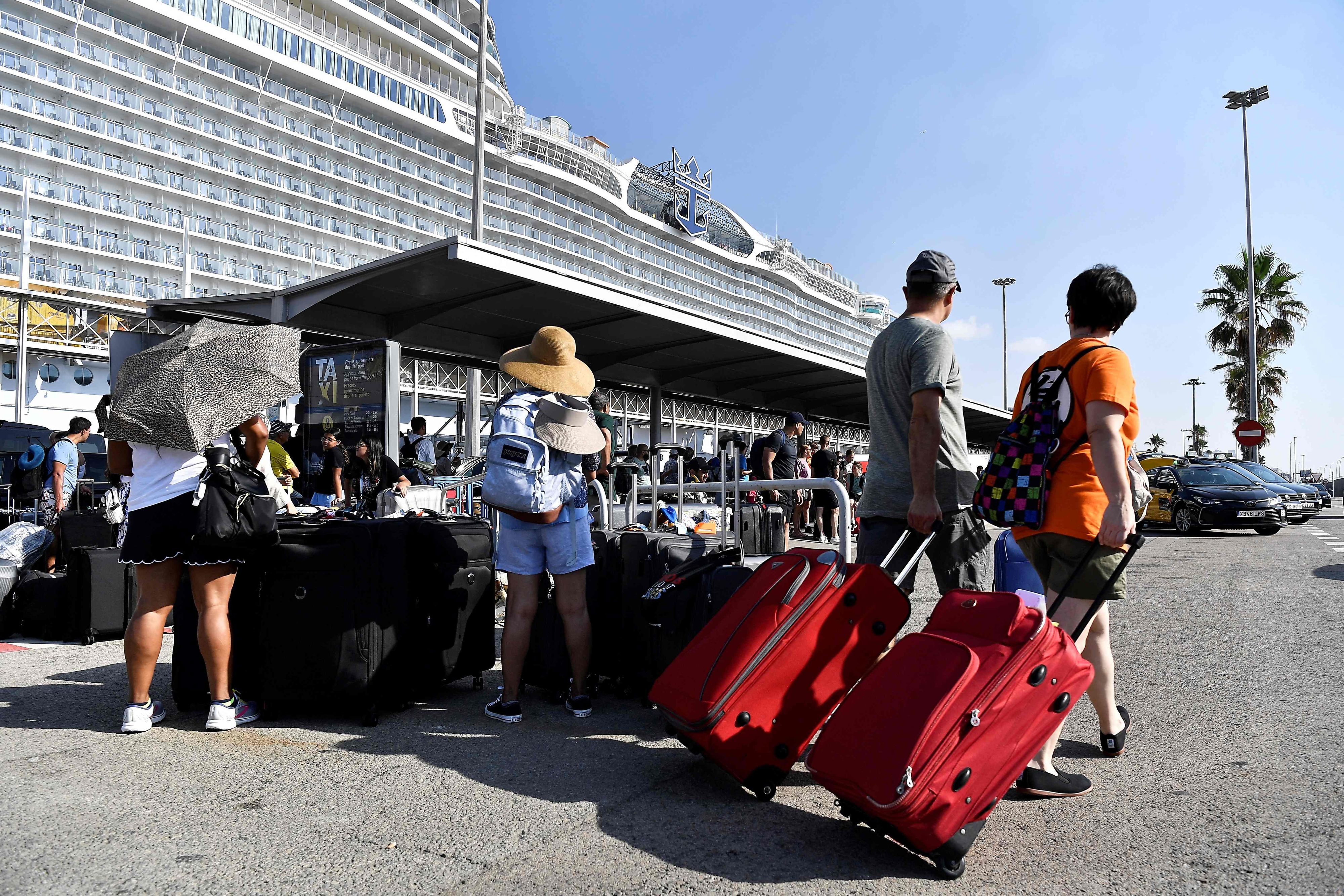 Rund 3,5 Millionen Kreuzfahrtpassagiere setzen 2023 ihren Fuß auf den Asphalt von Barcelona.
