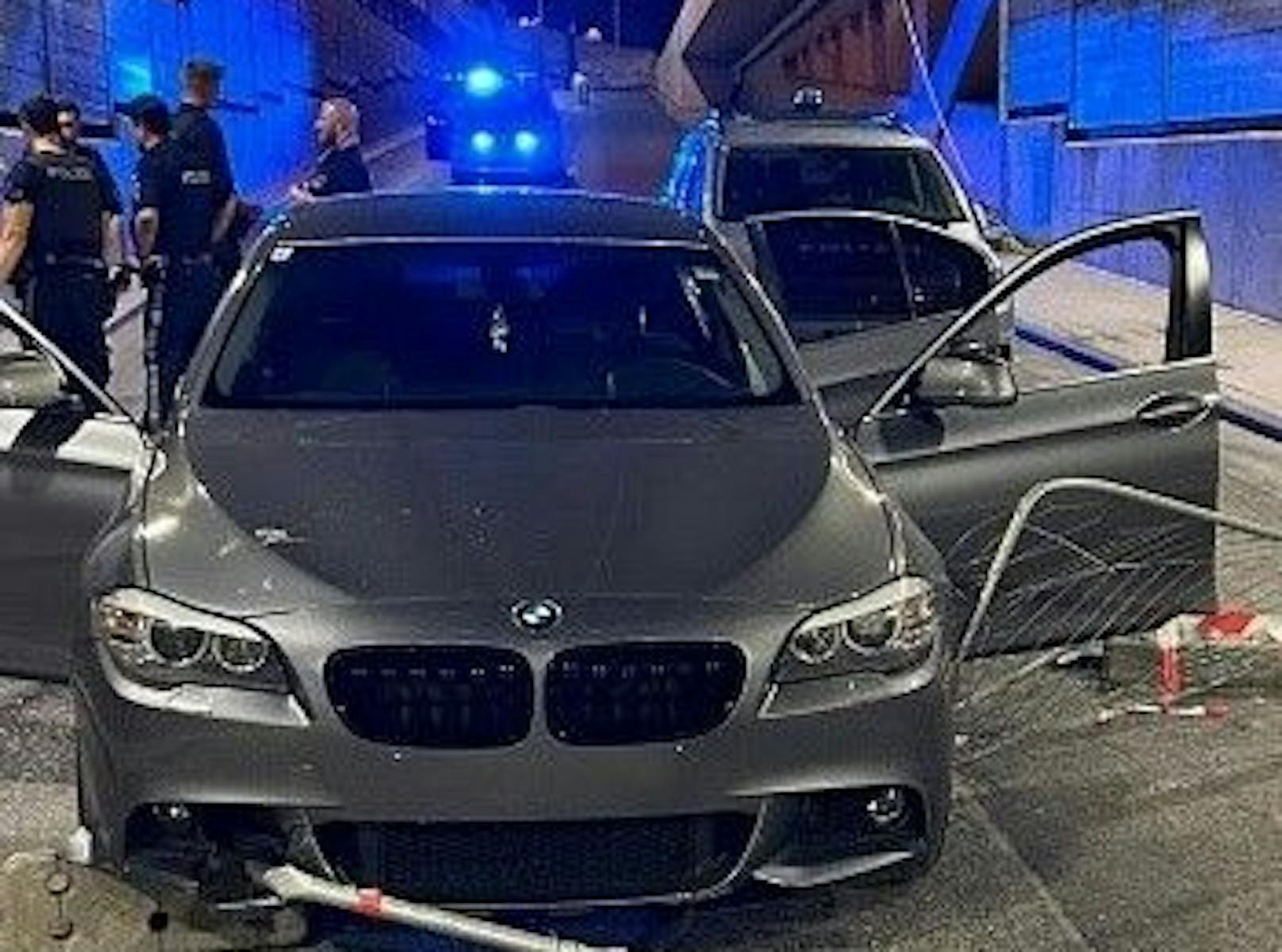 Spektakuläre BMW-Verfolgungsjagd endet mit Crash