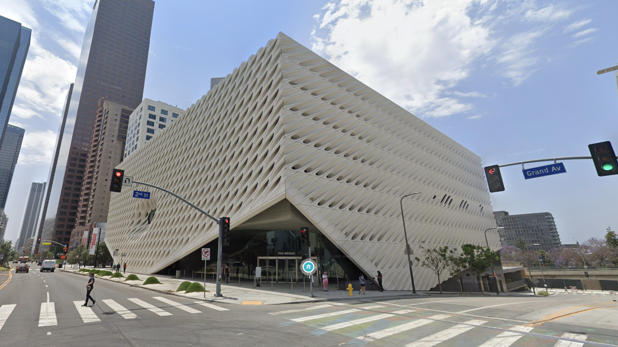 "The Broad" wurde am 20. September 2015 eröffnet. Der Bau wurde vom New Yorker Architekturbüro Diller Scofidio + Renfro entworfen.