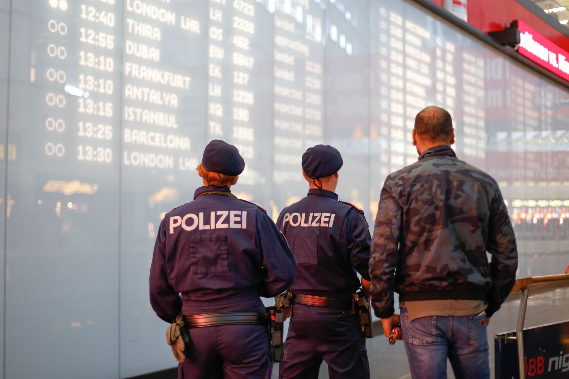 Klimaprotest: Flughafen rüstet sich mit zusätzlichen Polizisten