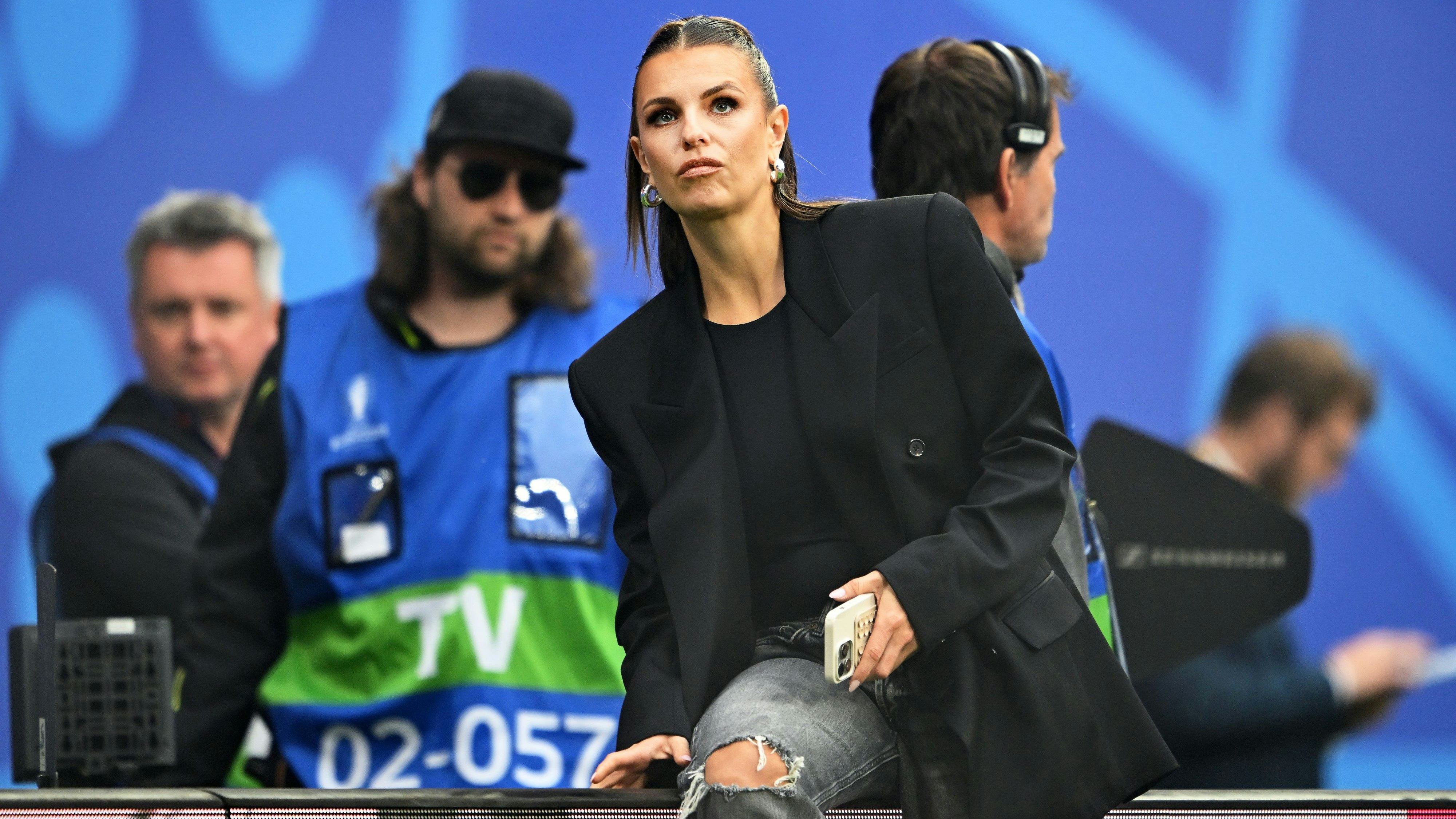 Heute.at - TV-Moderatorin (35) zeigt sich jetzt oben ohne