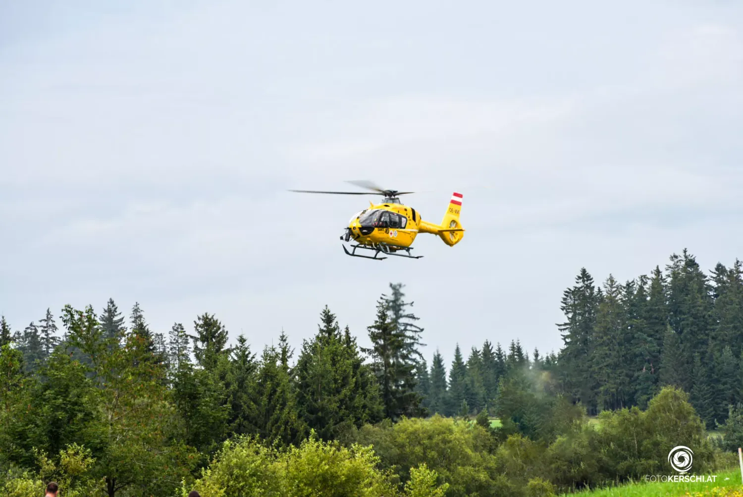 Der Mann wurde per Rettungshubschrauber ins Spital gebracht. Symbolbild.