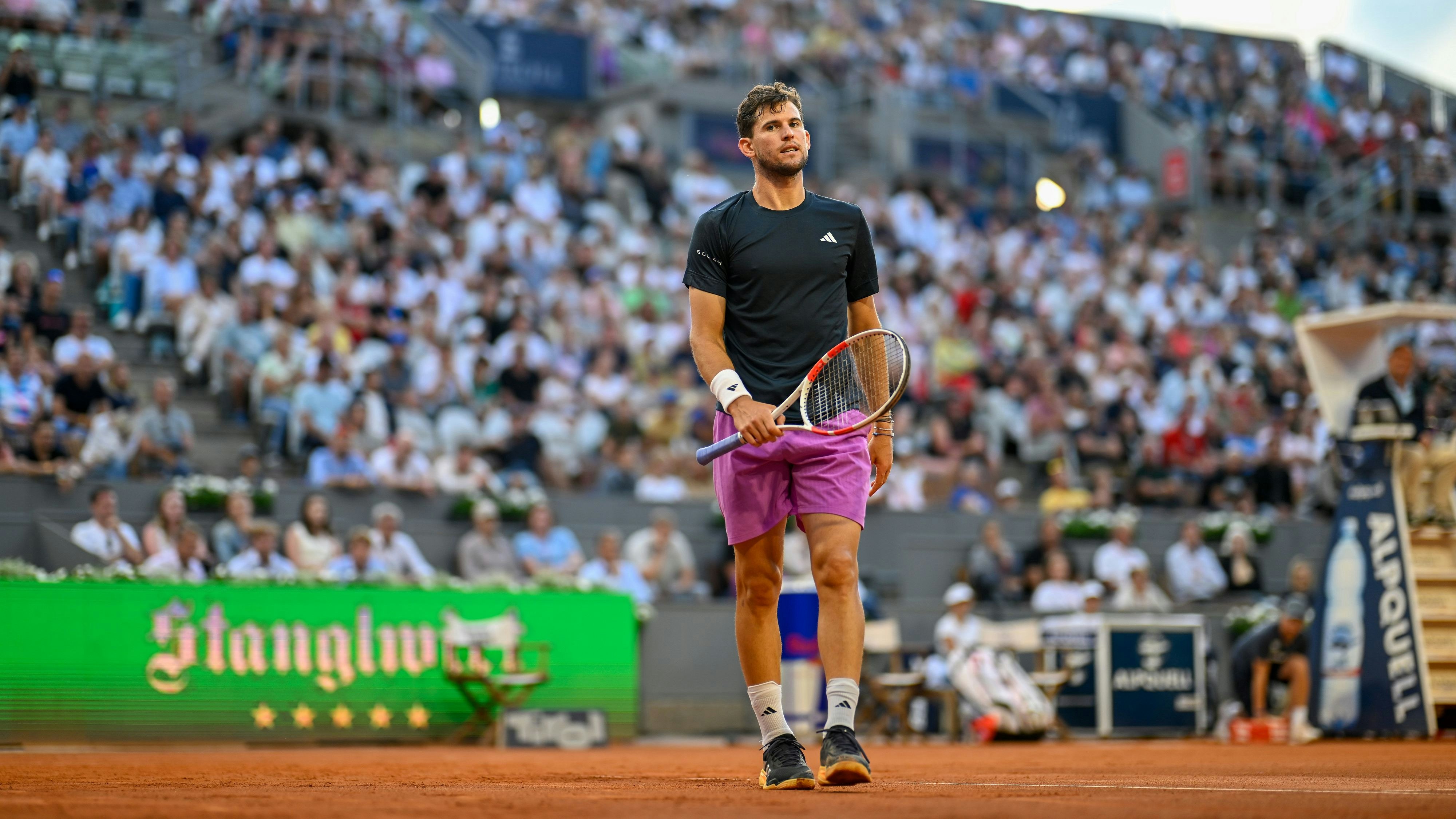 Vor ausverkauftem Haus in Kitzbühel zog Dominic Thiem den Kürzeren.
