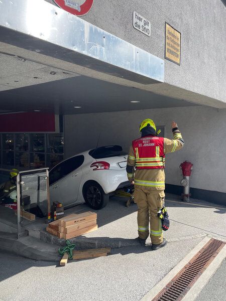 Die Freiwillige Feuerwehr St. Johann/ Pongau konnte das Fahrzeug 