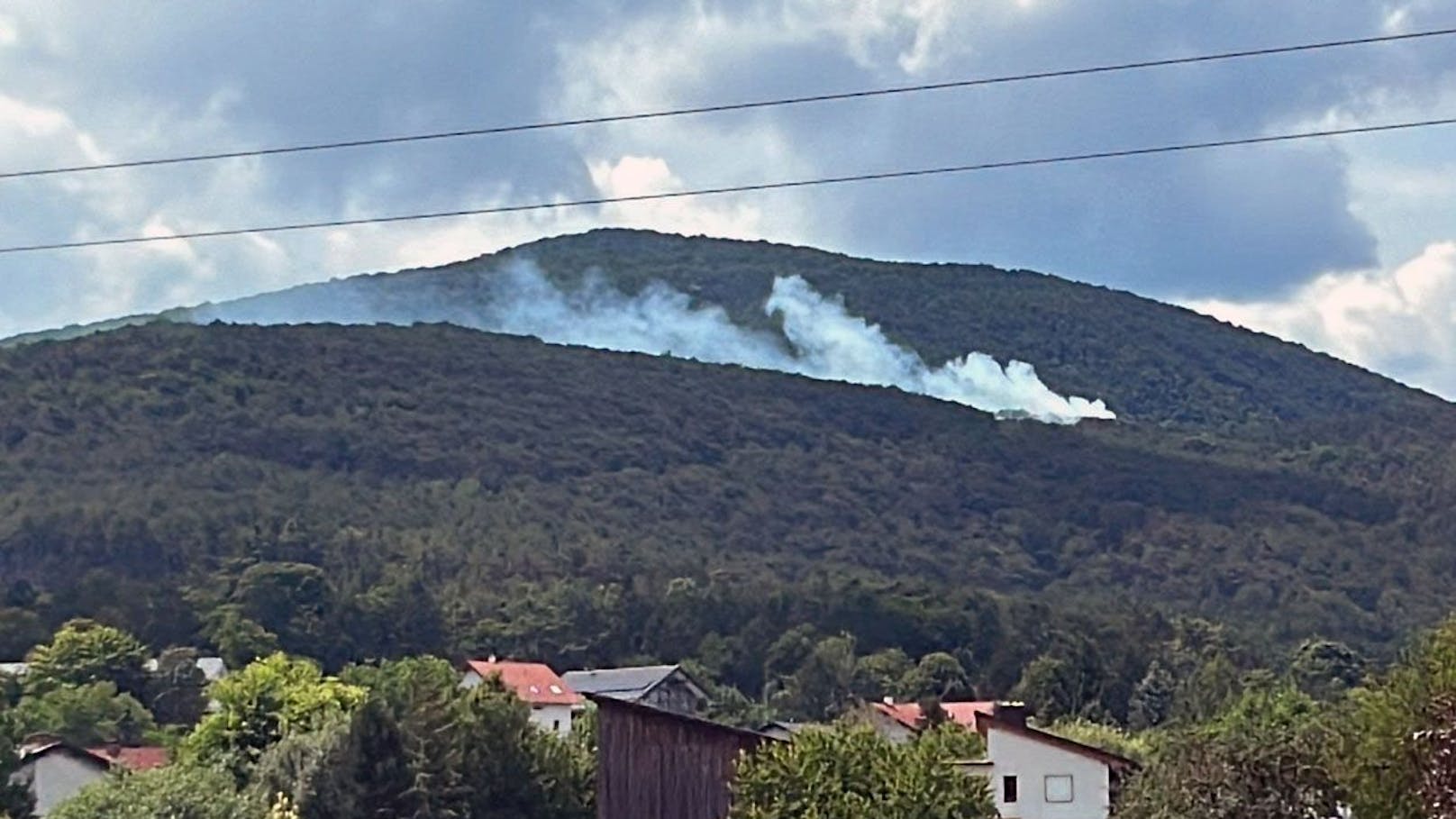 Waldbrand sorgte für großen Einsatz im Bezirk Baden