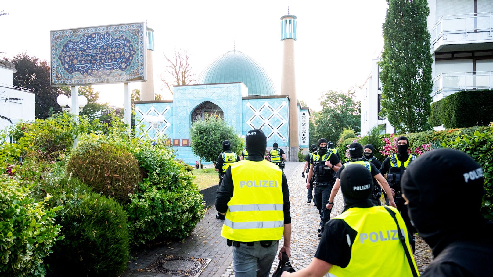 "Iran-Propaganda": Polizei schließt islamisches Zentrum