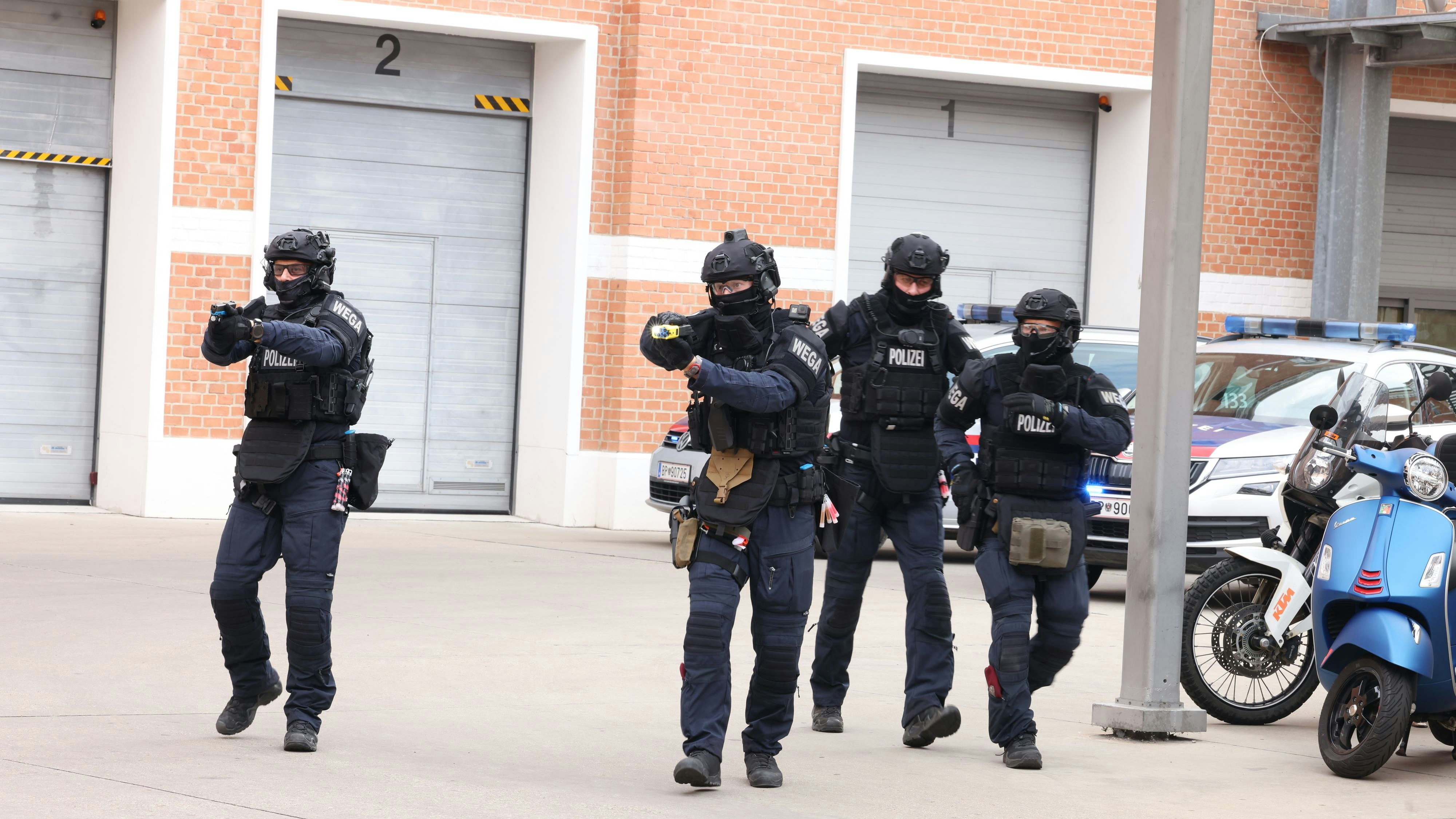 Wiener Brennpunkt-Polizeistationen bekommen Taser