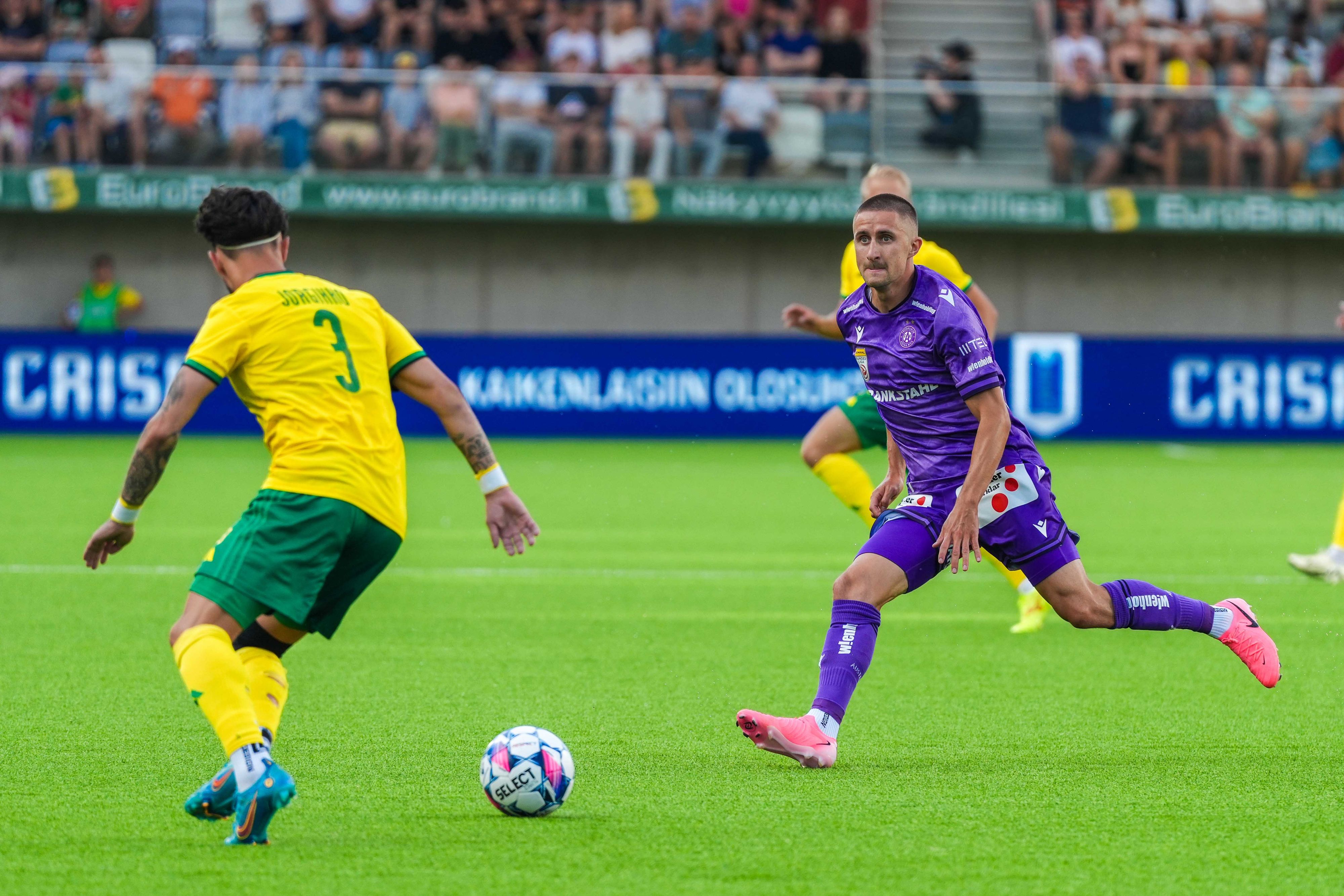 Die Austria verlor den Pflichtspielauftakt.