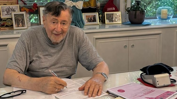 Richard Lugner trägt nun Bart 