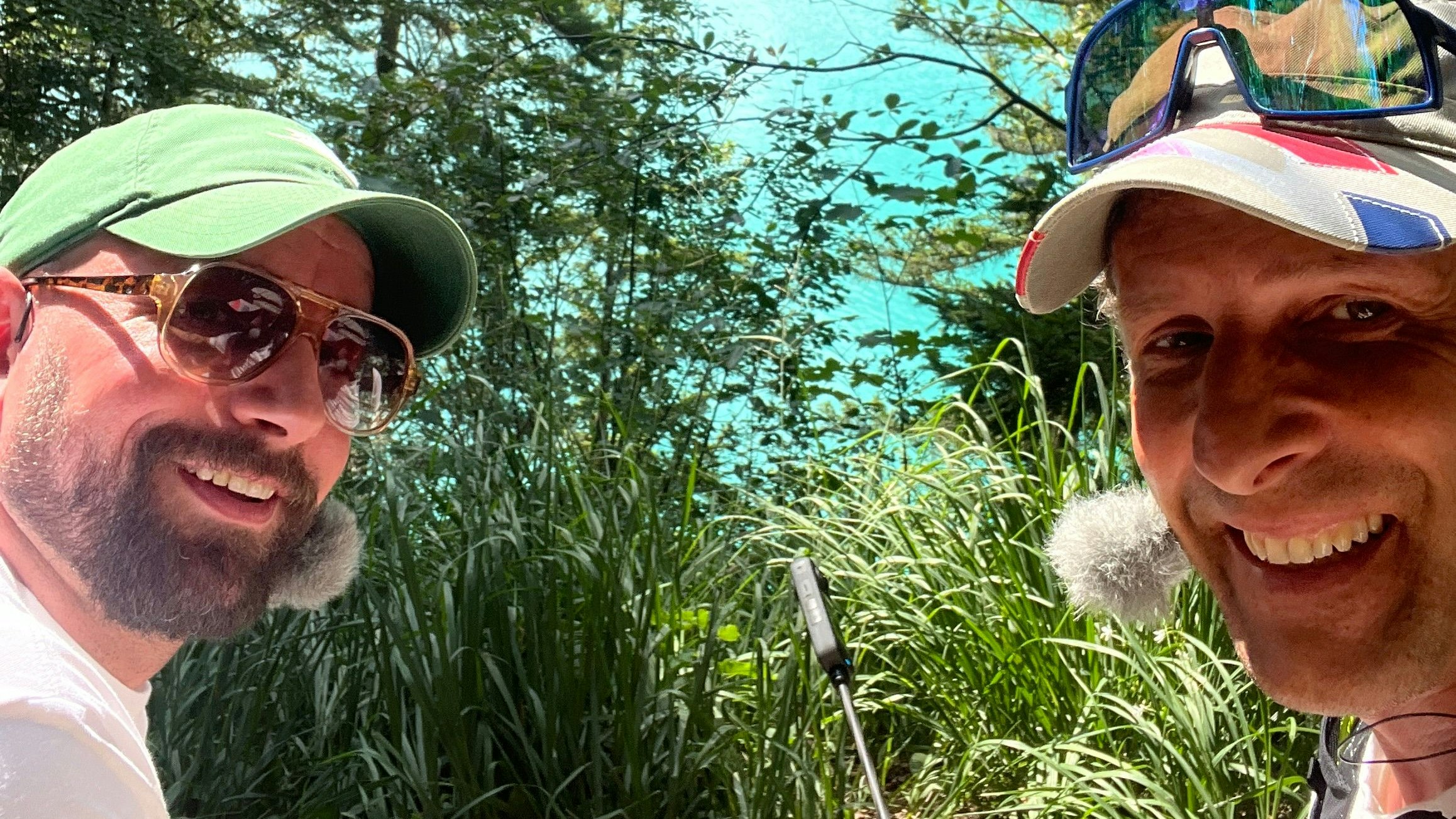 In den Sommerferien packt Tom Walek wieder das Mikrofon in seinen Rucksack und trifft Prominente zum Wandern. Nach dem Auftakt mit Ruderin Magdalena Lobnig ist er diese Woche mit Musiker Christopher Seiler am Fuschlsee unterwegs. Zu hören am Sonntag, den 28. Juli von 9.00 bis 11.00 Uhr im Hitradio Ö3.