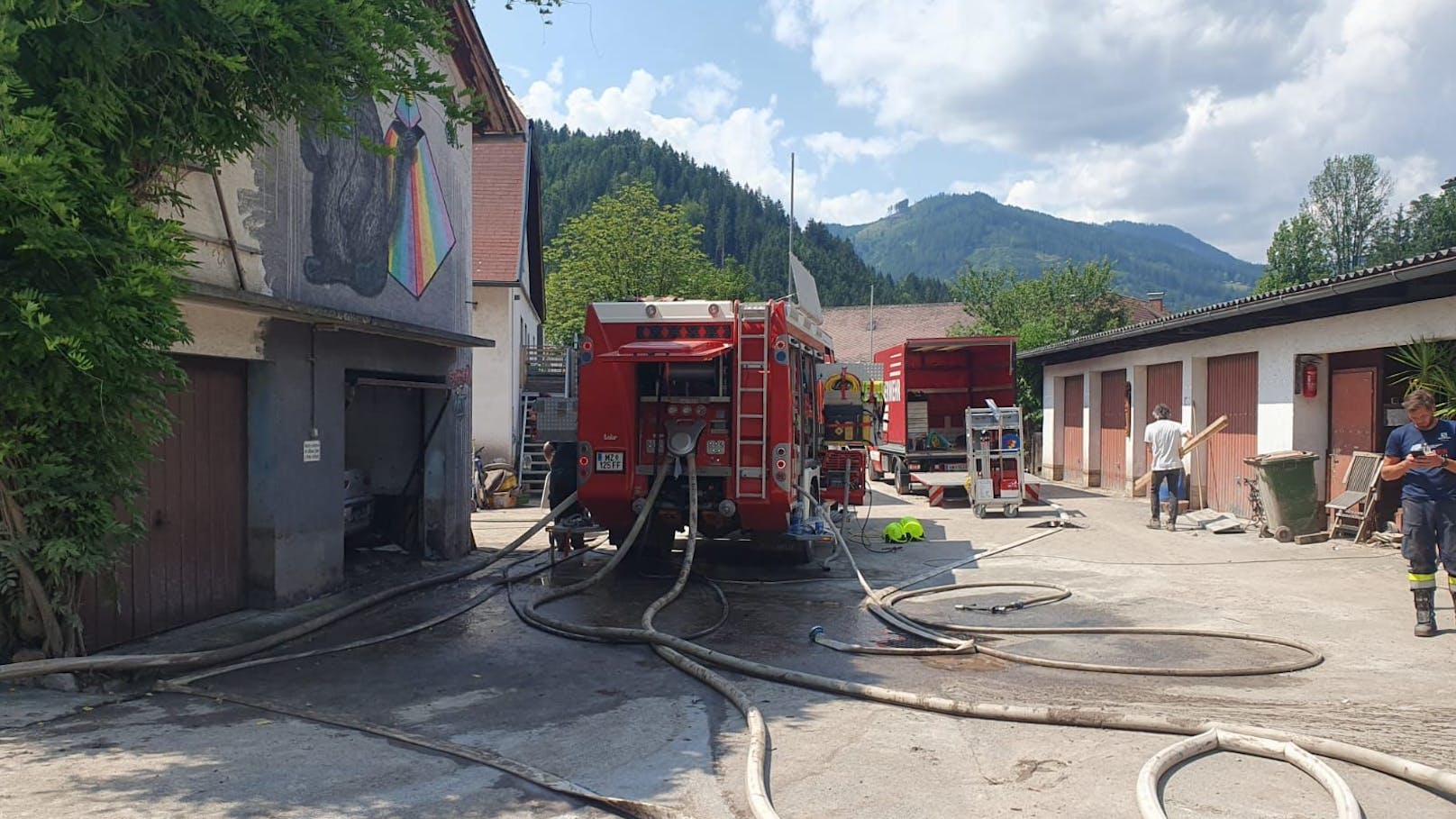 Bis zu 50 Feuerwehrleute waren im Einsatz.