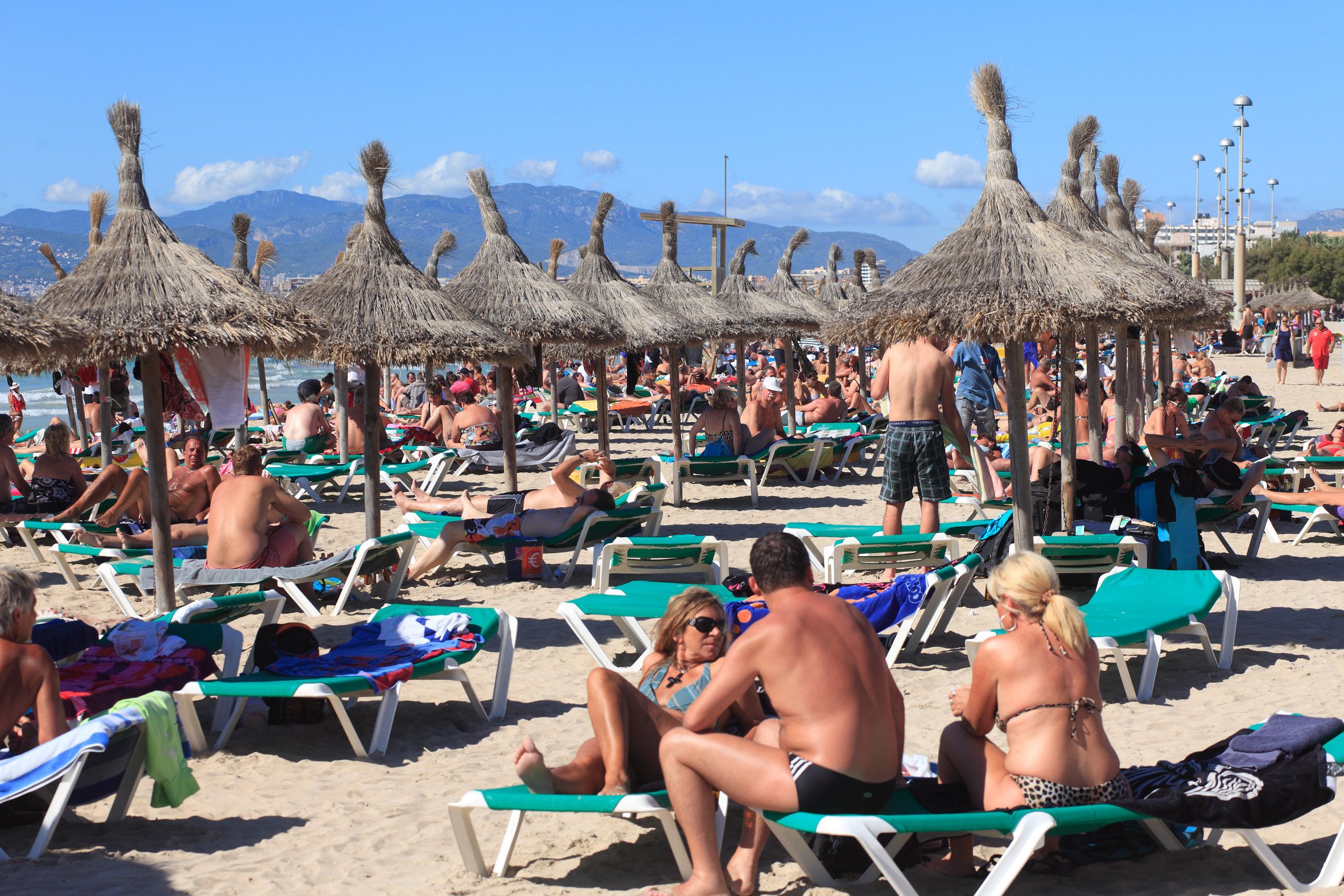 Ein neues System soll dem altbekannten Reservieren mit dem Handtuch endgültig einen Riegel vorschieben.