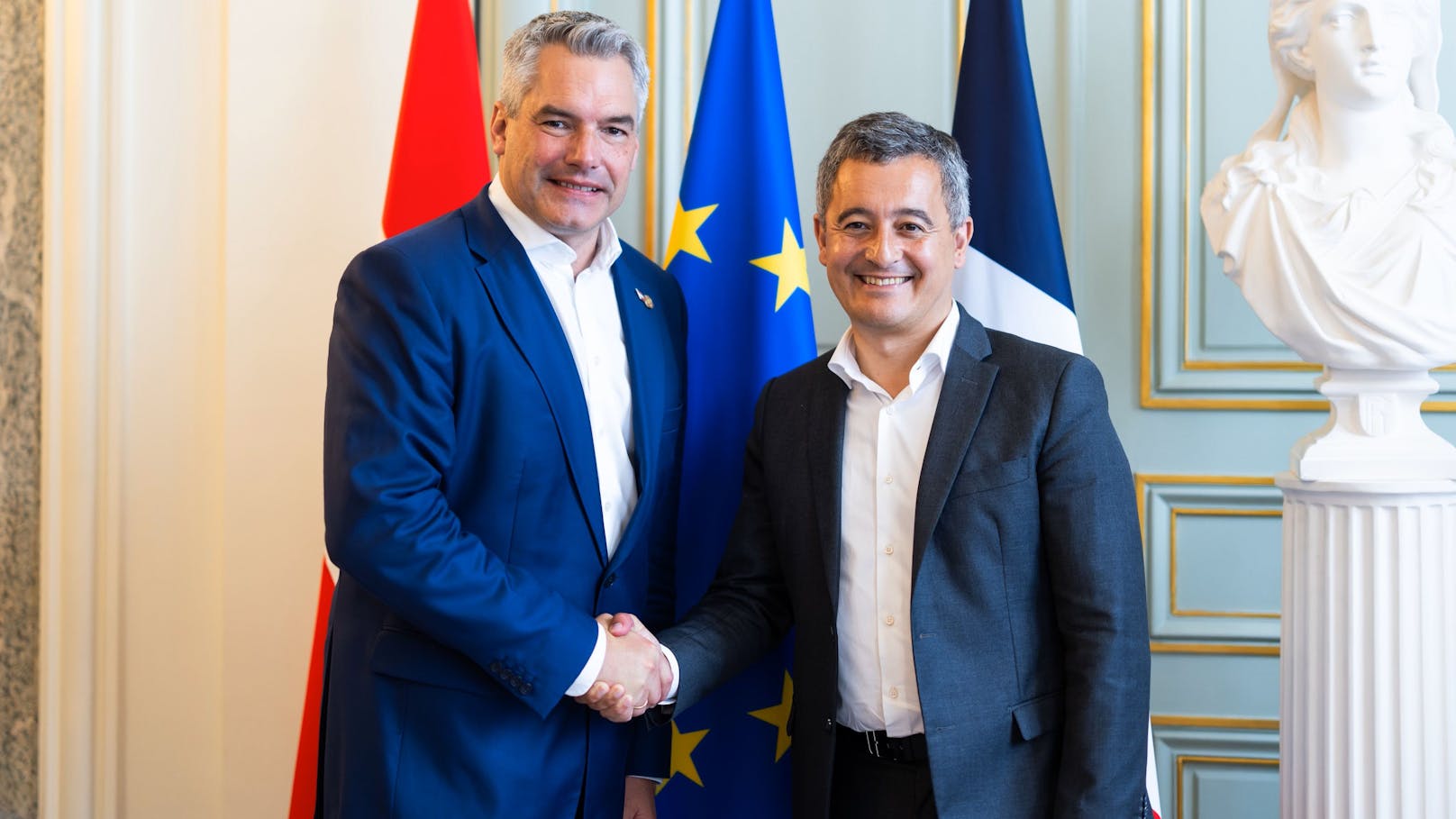 Bundeskanzler Karl Nehammer (ÖVP) gemeinsam mit Frankreichs Innenminister Gérald Darmanin.