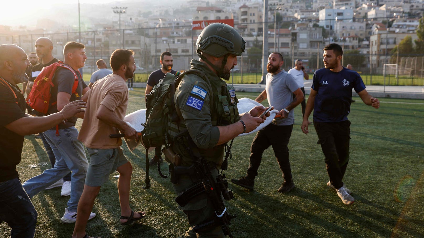 Hisbollah-Rakete trifft Fußballfeld in Israel – 10 Tote